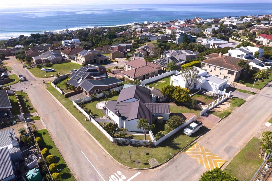 2 Bedroom Property for Sale in Wavecrest Eastern Cape